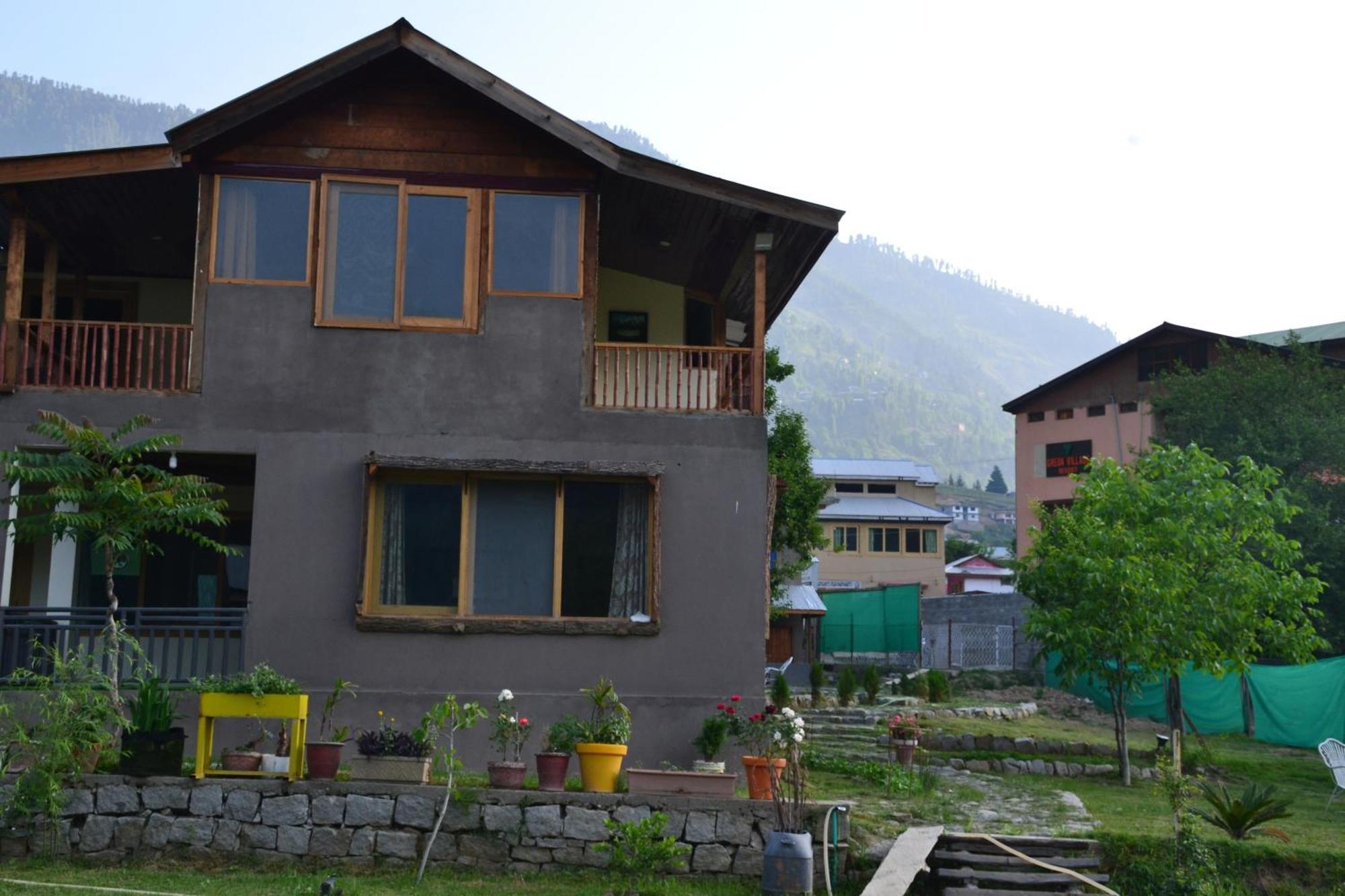 West End Lodges Neelum Экстерьер фото