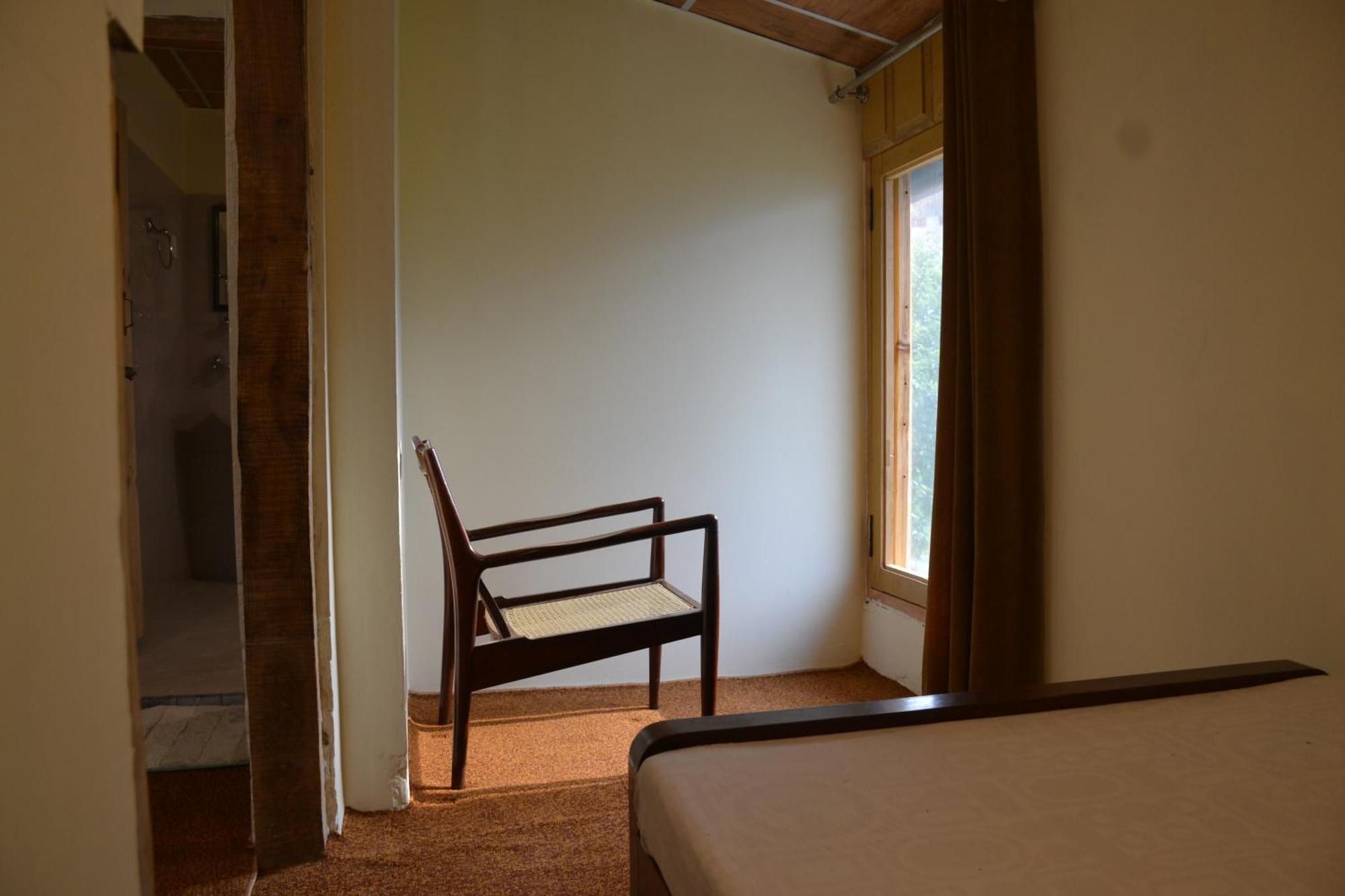 West End Lodges Neelum Экстерьер фото