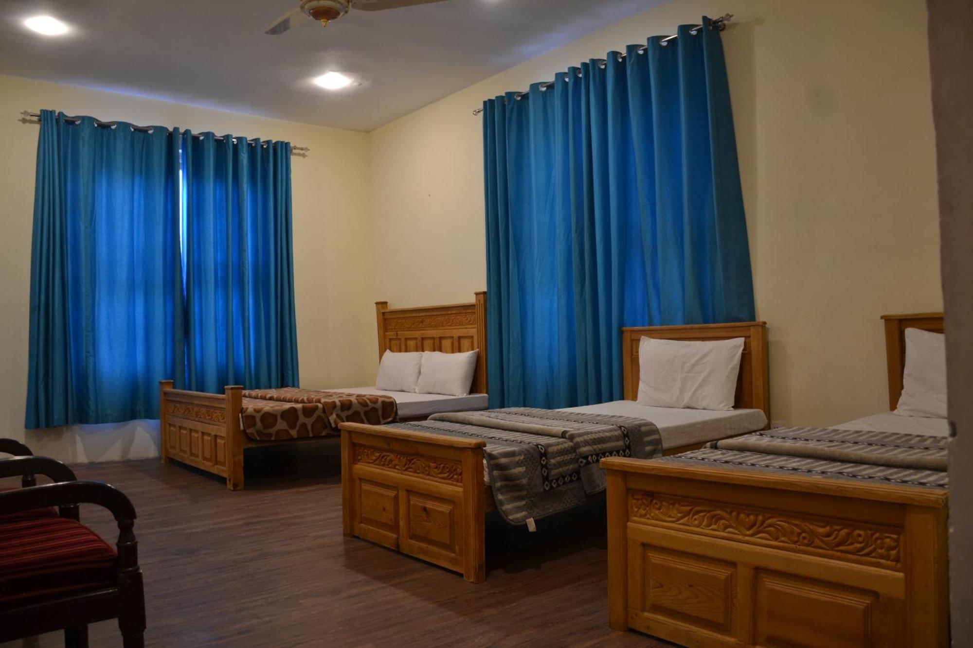 West End Lodges Neelum Экстерьер фото
