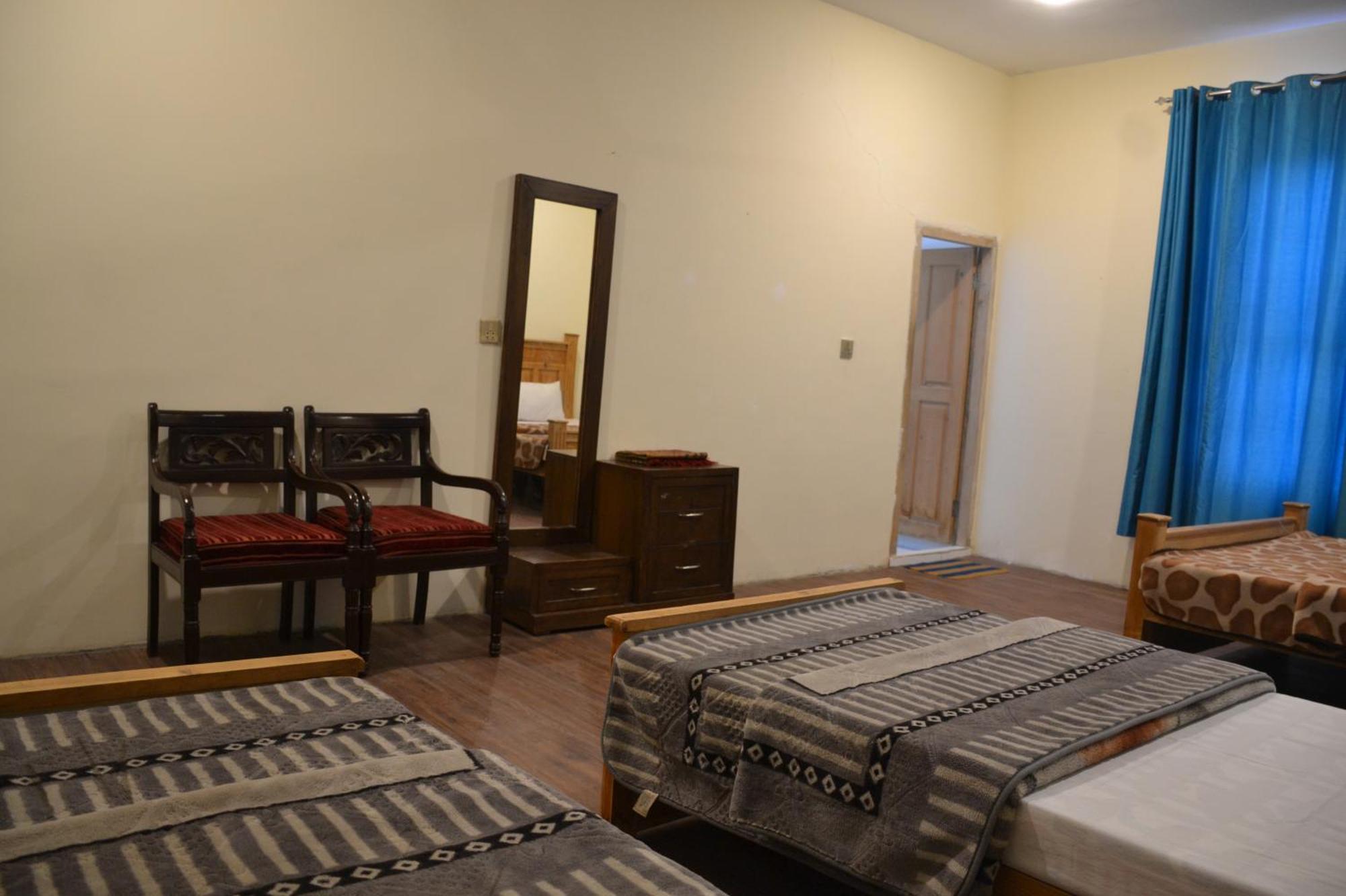 West End Lodges Neelum Экстерьер фото